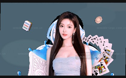 林间光影斑驳 木桥水波倒影